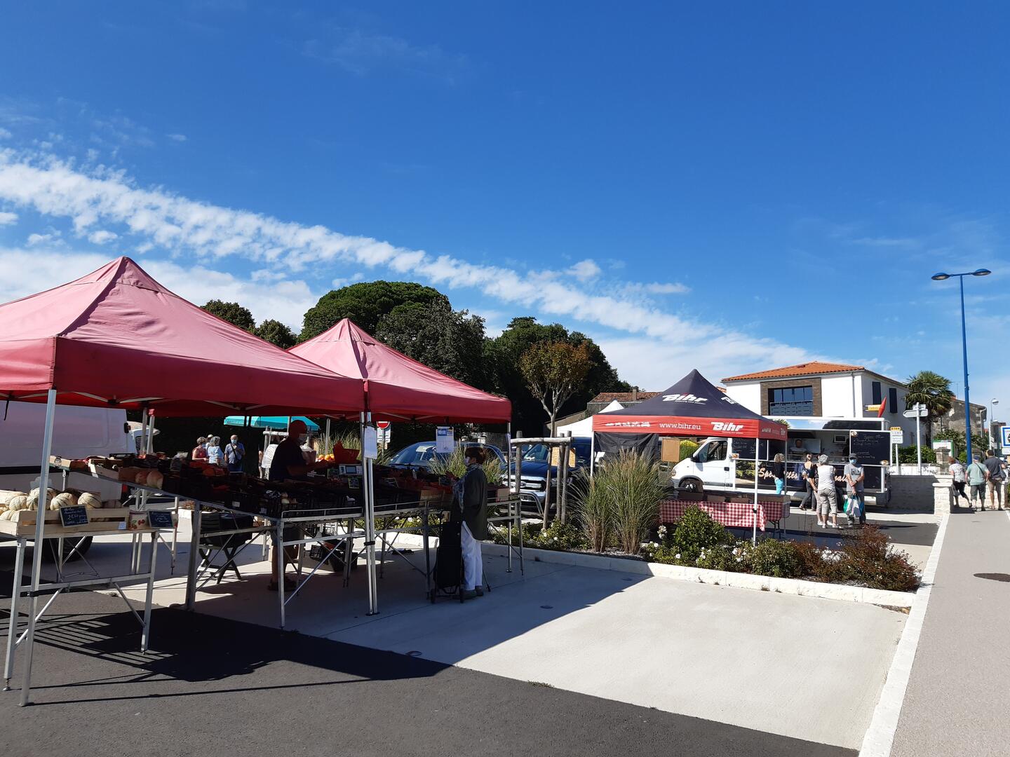 Marché-d-été-de-pissotte
