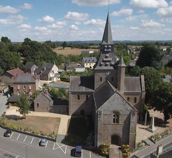 eglise-notre-dame-ambrieres-les-vallees-53-pcu-1-2
