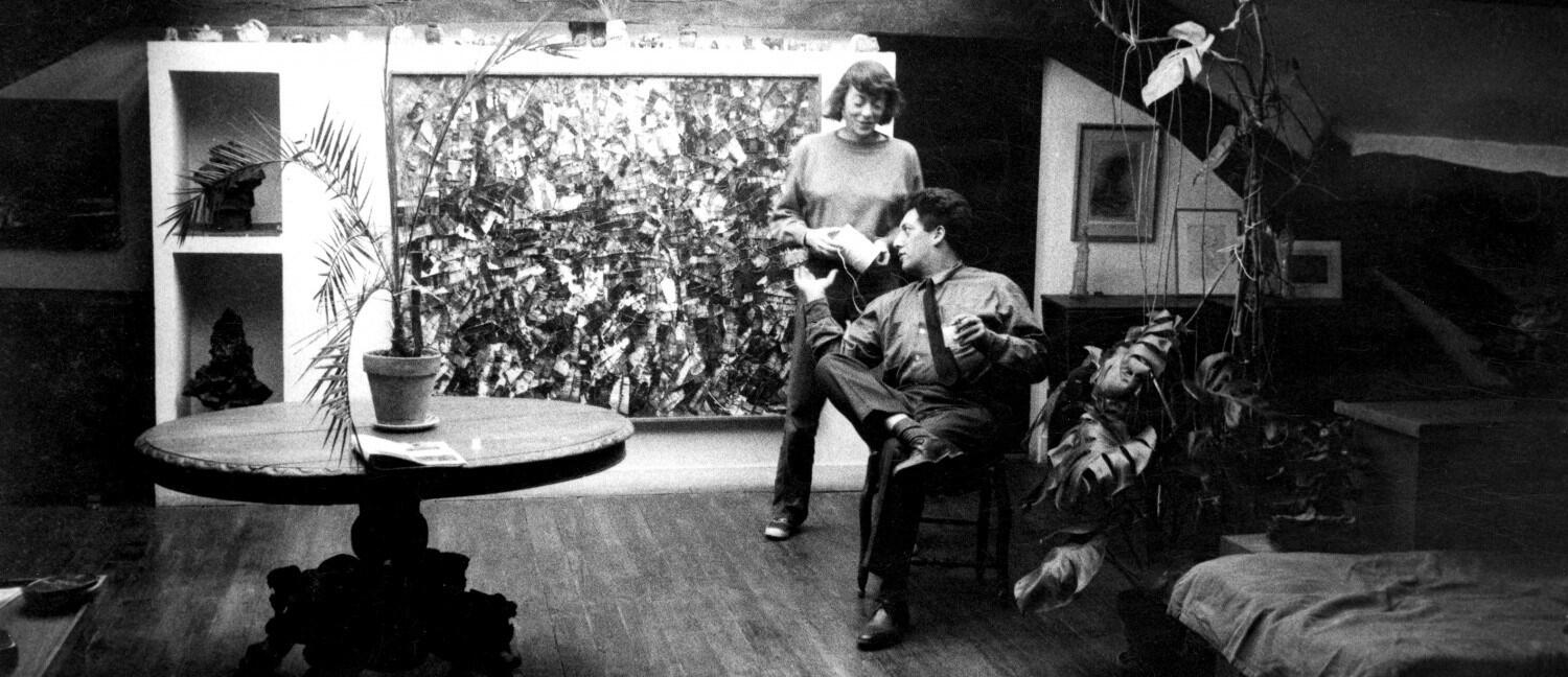 Joan Mitchell et Jean-Paul Riopelle dans le séjour de l'atel