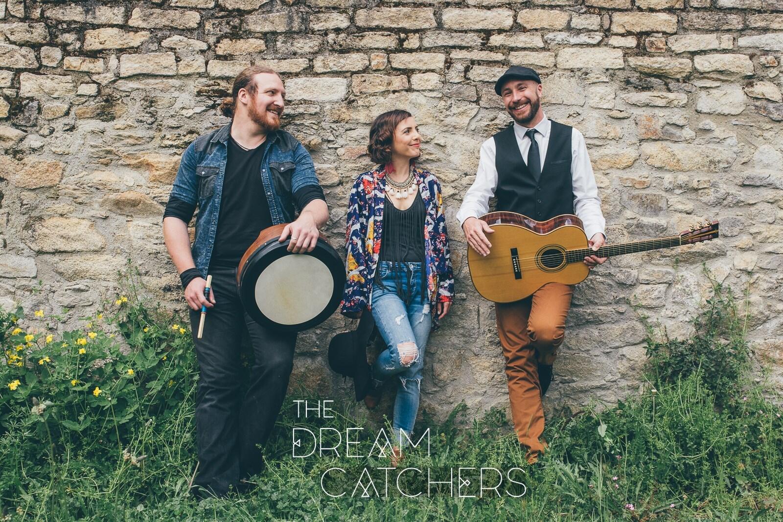Trio pop folk
