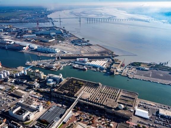 Vue aérienne base sous-marine