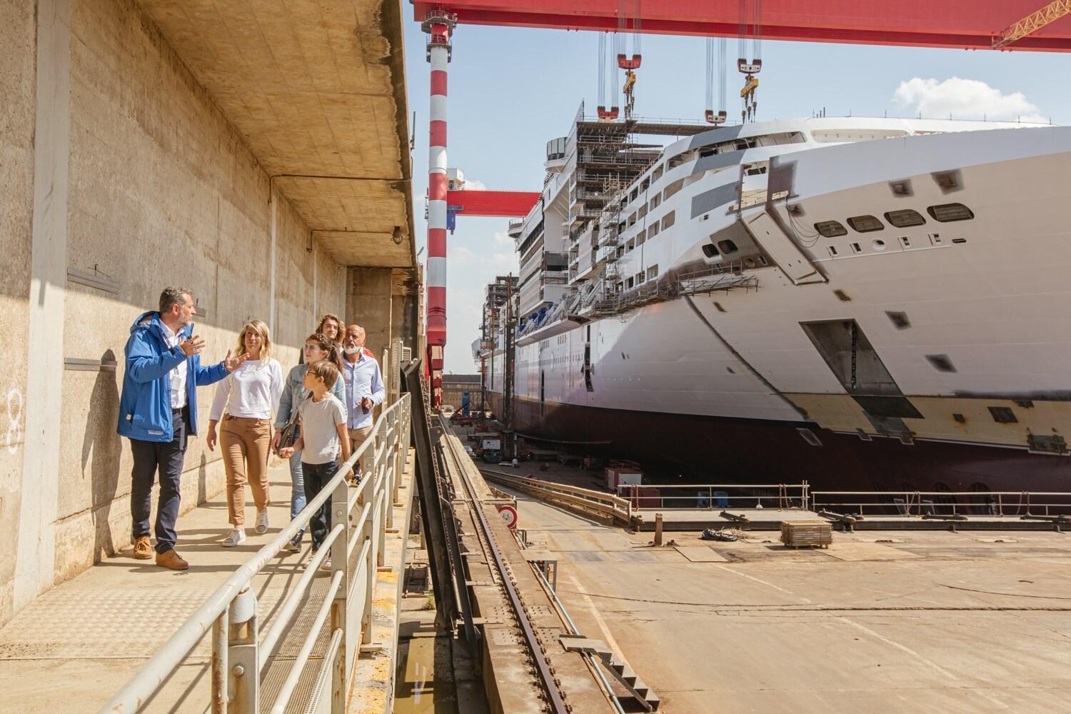 Visite des chantiers navals