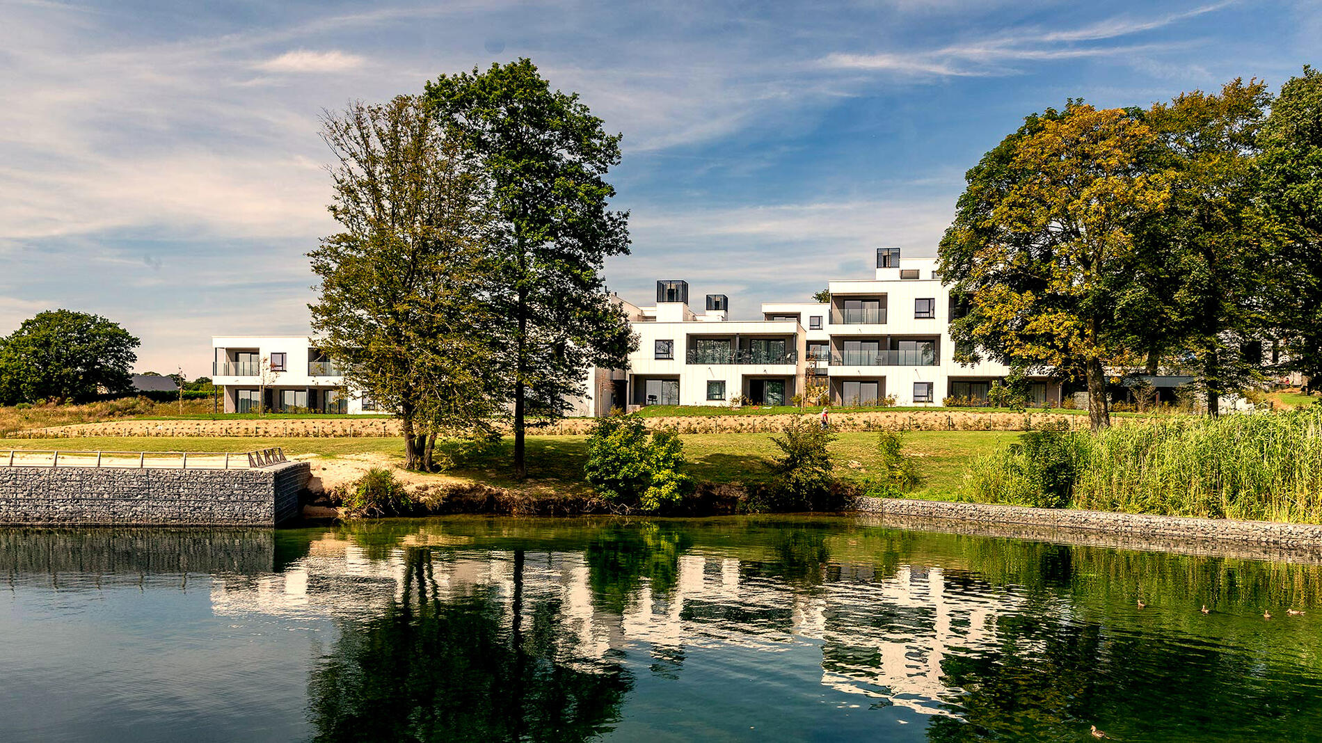Hotel-lacs-de-leau-d-heure-belgique-best-western-plus-golden-lakes_bis