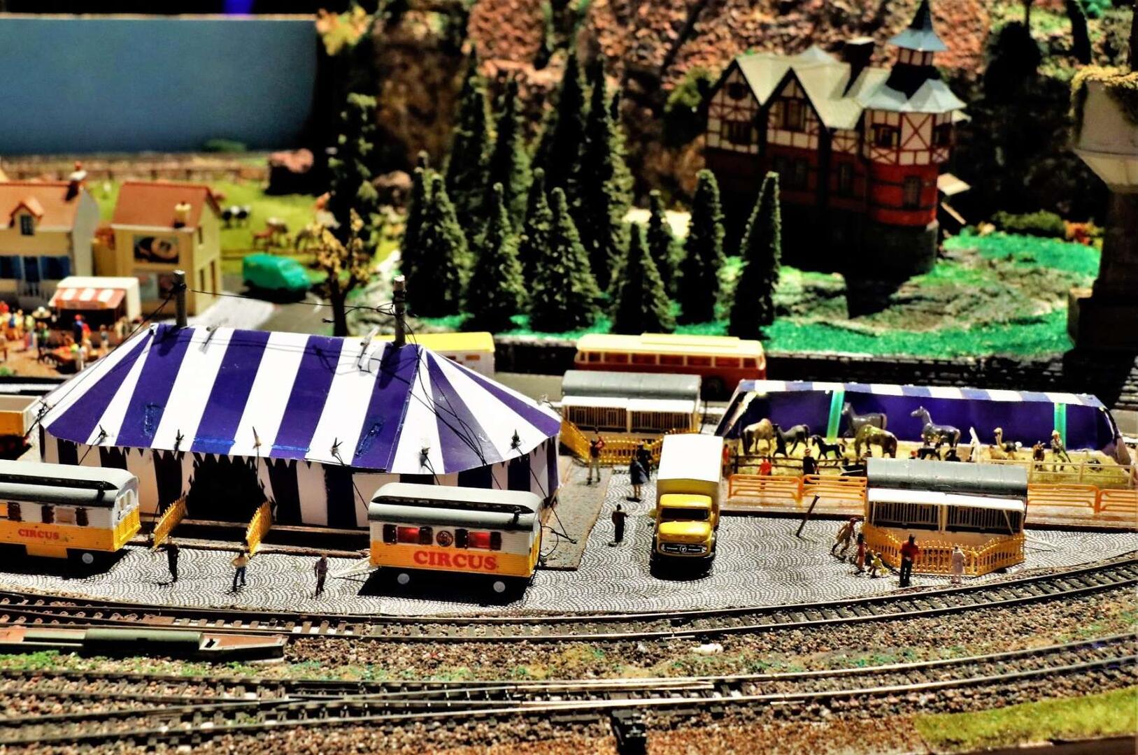 Expo petits trains huy