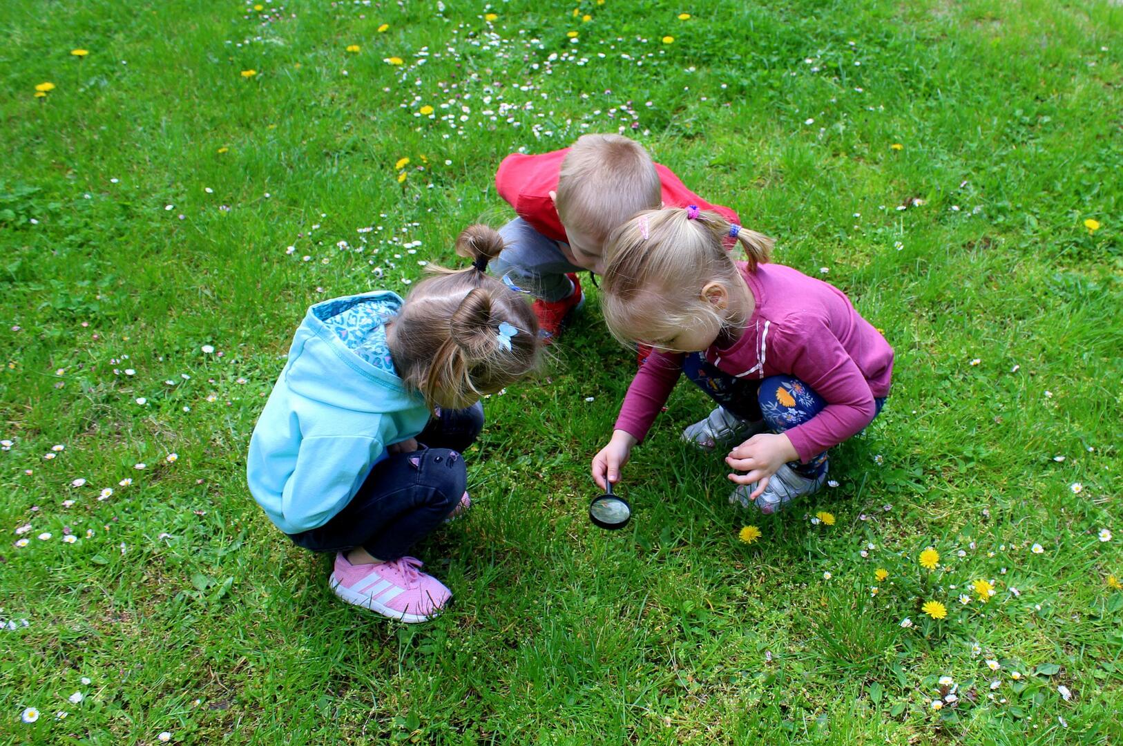 children-g5f9ea50c2-1920-292106
