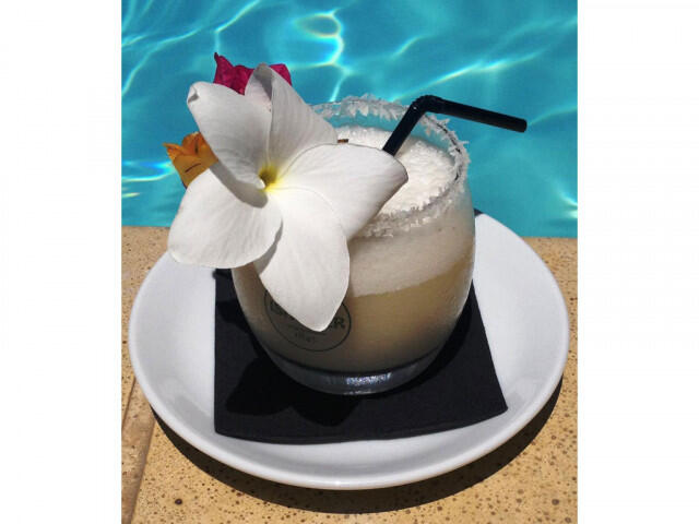 a61c8_coco-lady.jpg-1.jpg_1