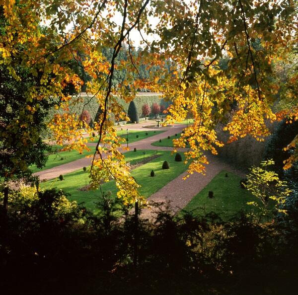 Visite guidée jardin public ©DRAC Hauts-de-France