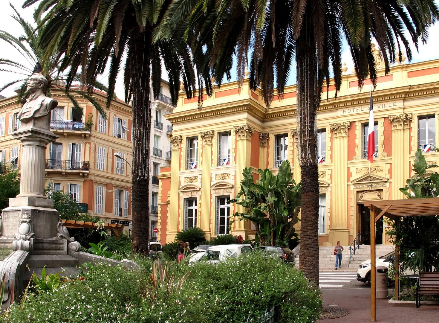 L'Hôtel de Ville