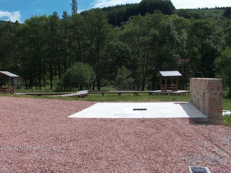 Aire de service et de stationnement de St Rirand