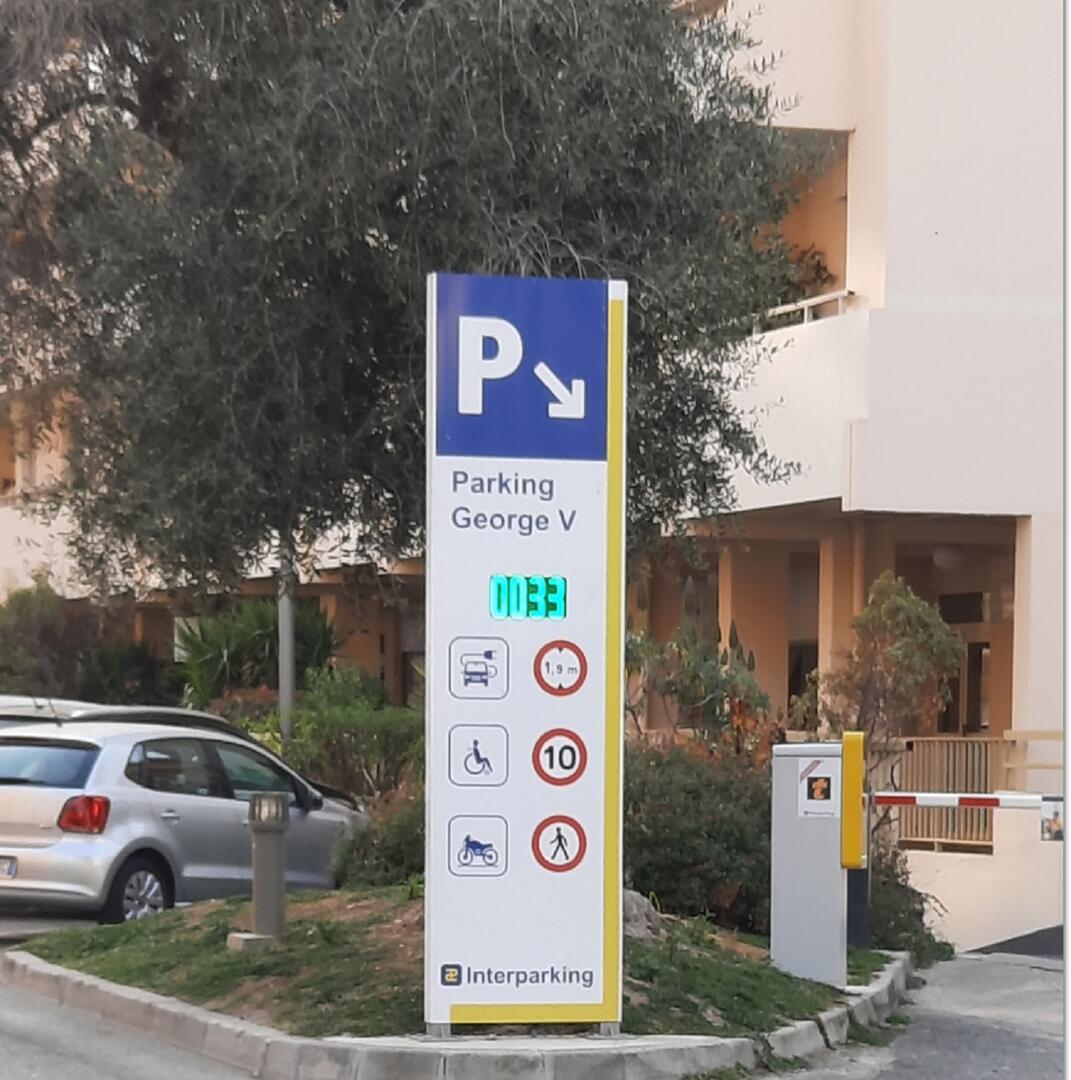 Interparking George V
