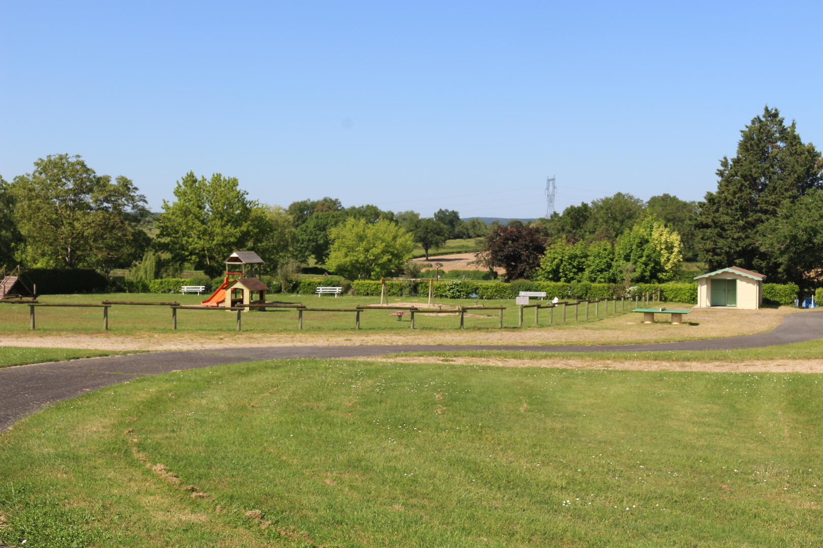Aire de jeux - Ping pong