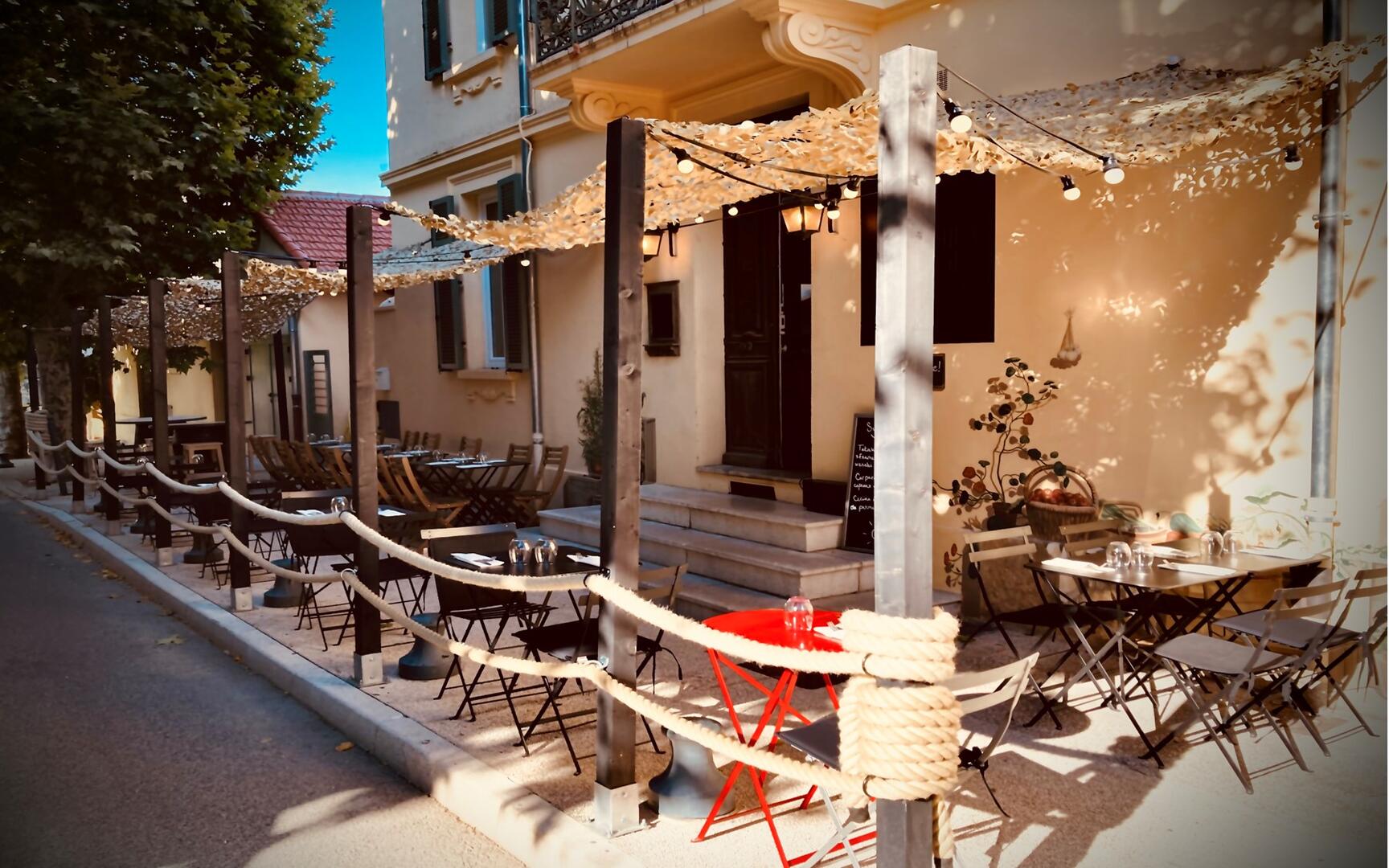 Le Petit Bistrot