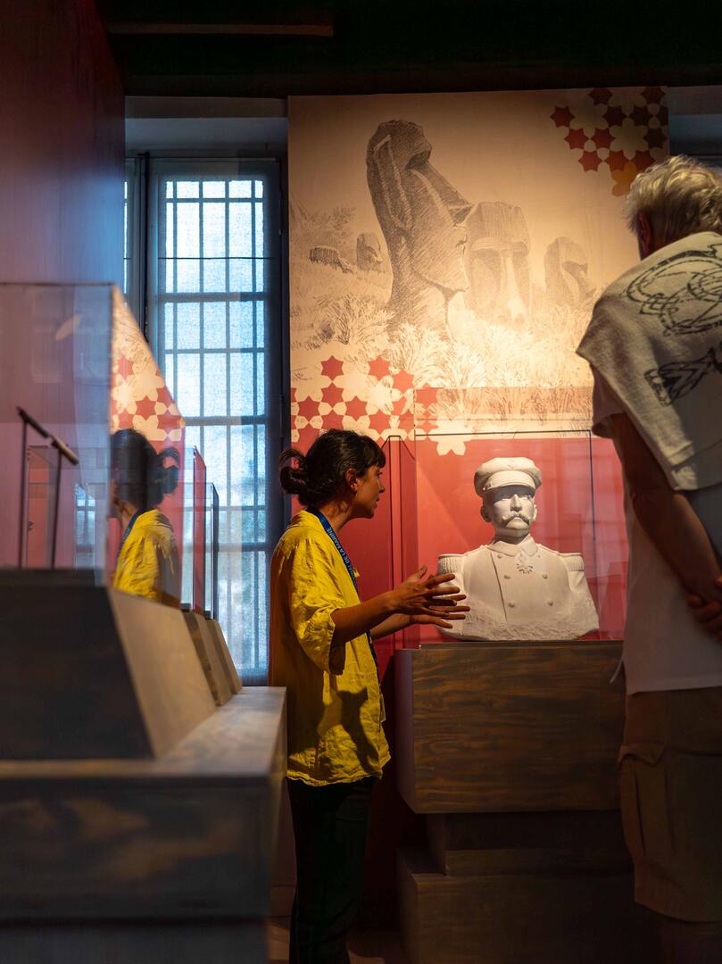 Visite flash de l'exposition : Pierre Loti. Hommage sculpté._Rochefort