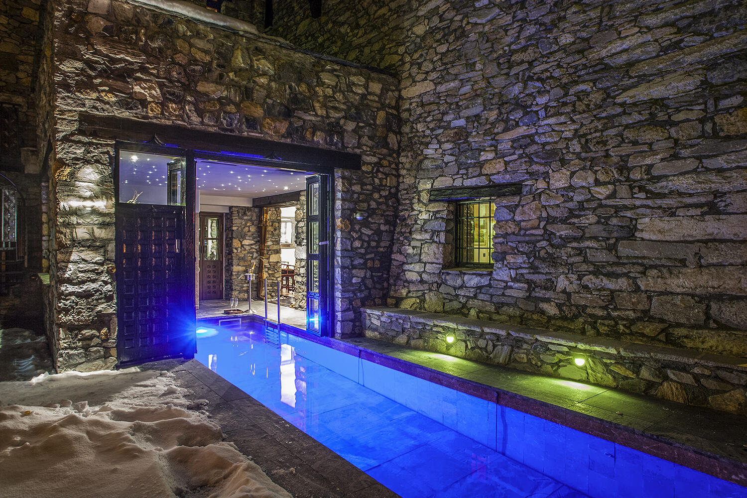 Piscine extérieure du Chalet Toit du `Monde - Val d'Isère