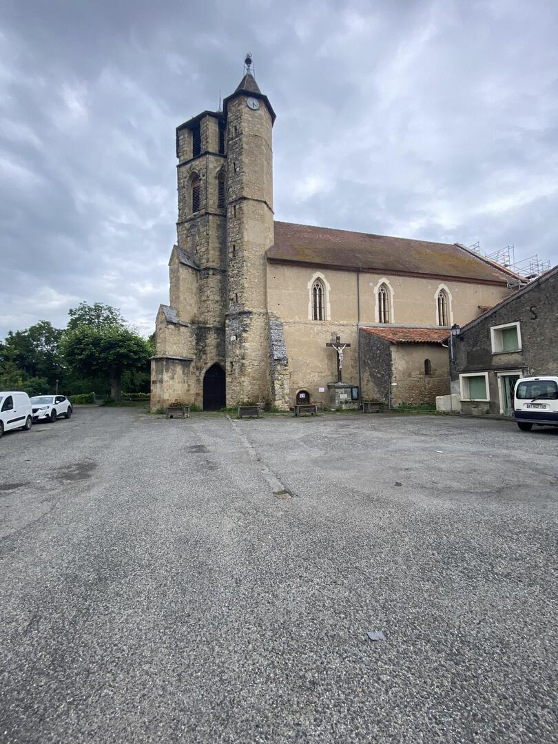 Parking de l'église_Daumazan-sur-Arize