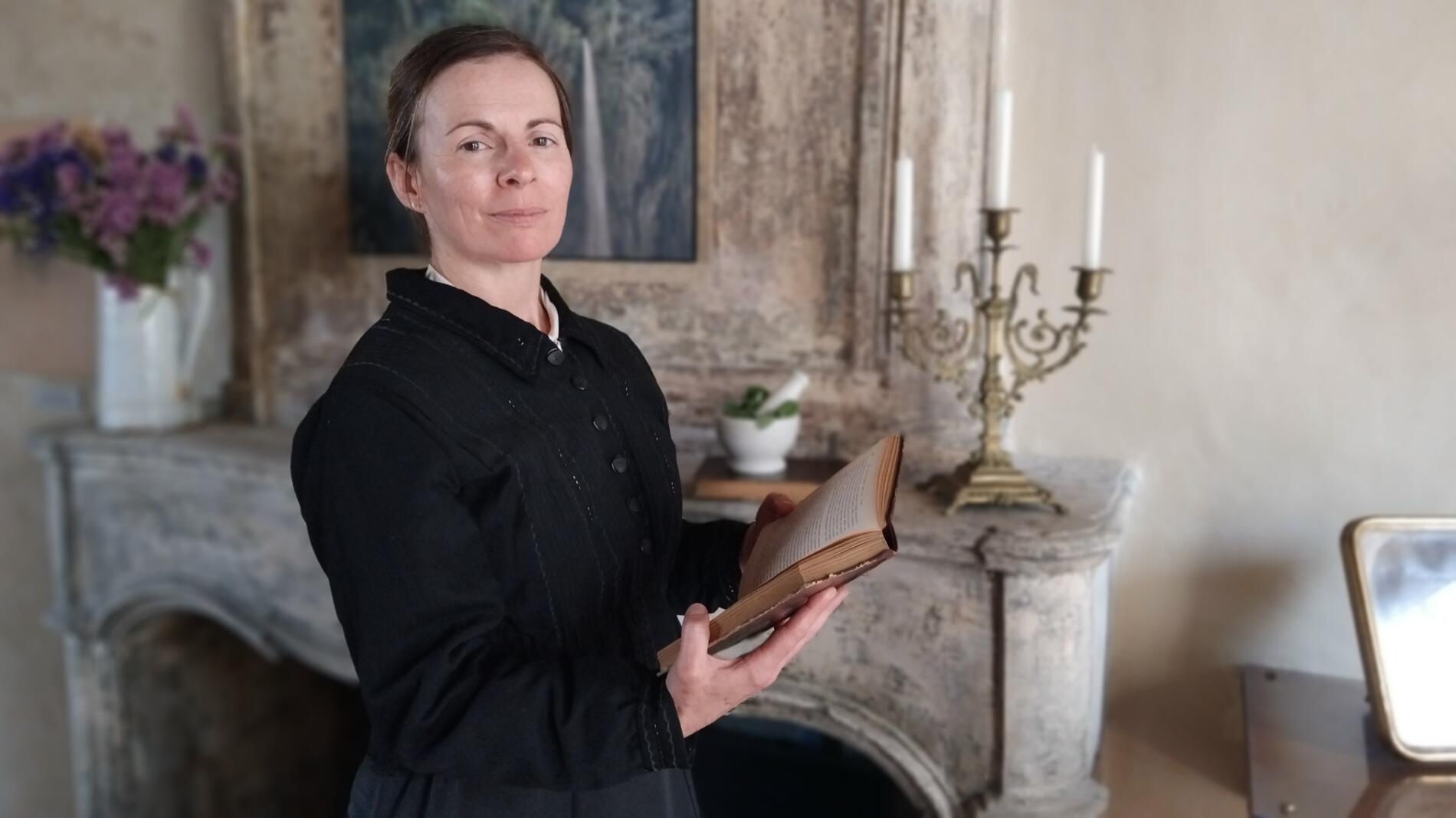 Visite théâtralisée "Dans les pas de l'abbesse Hildegarde de Bingen"_Trizay