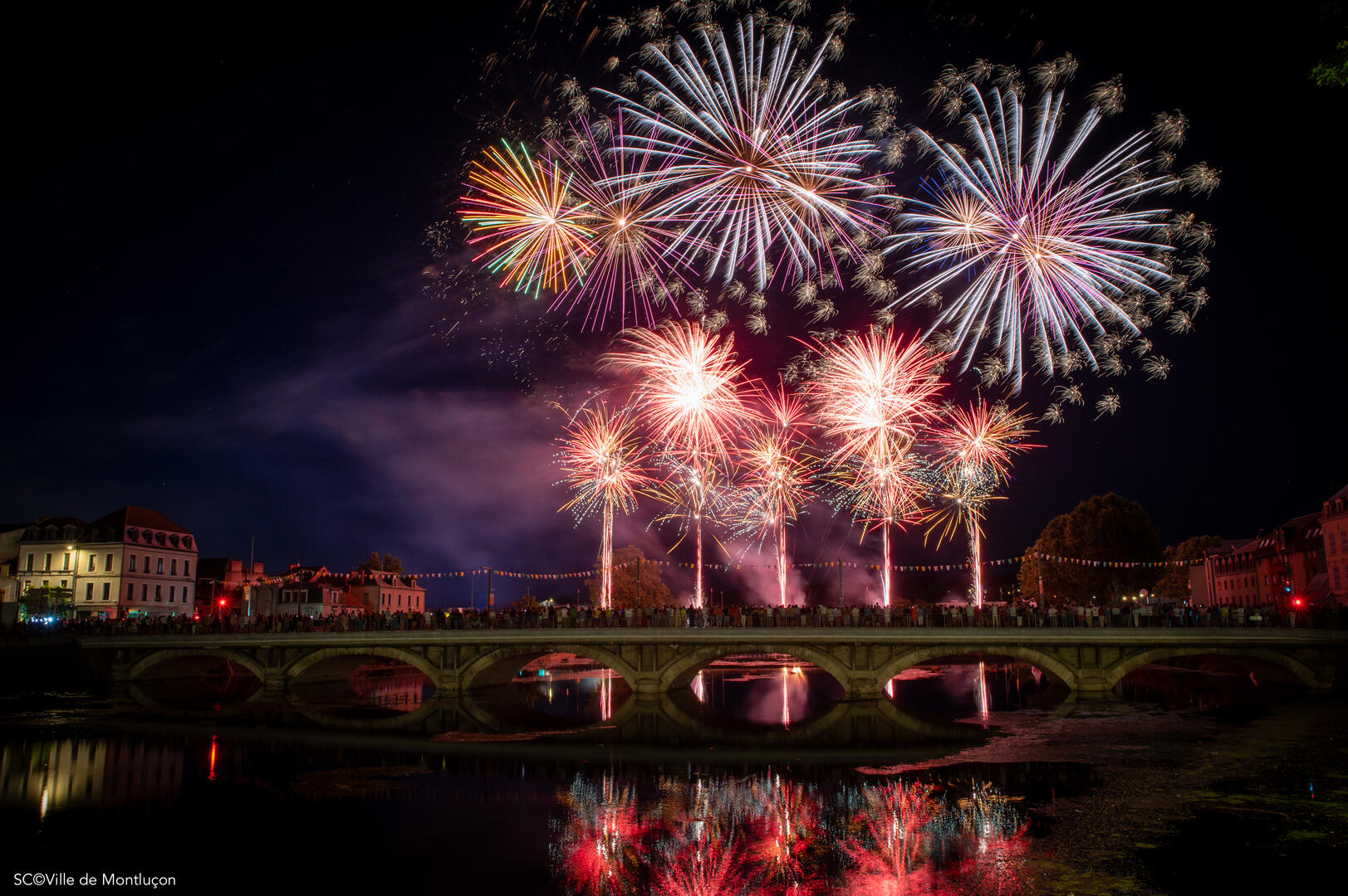 feu d'artifice du 14 juillet_Montluçon