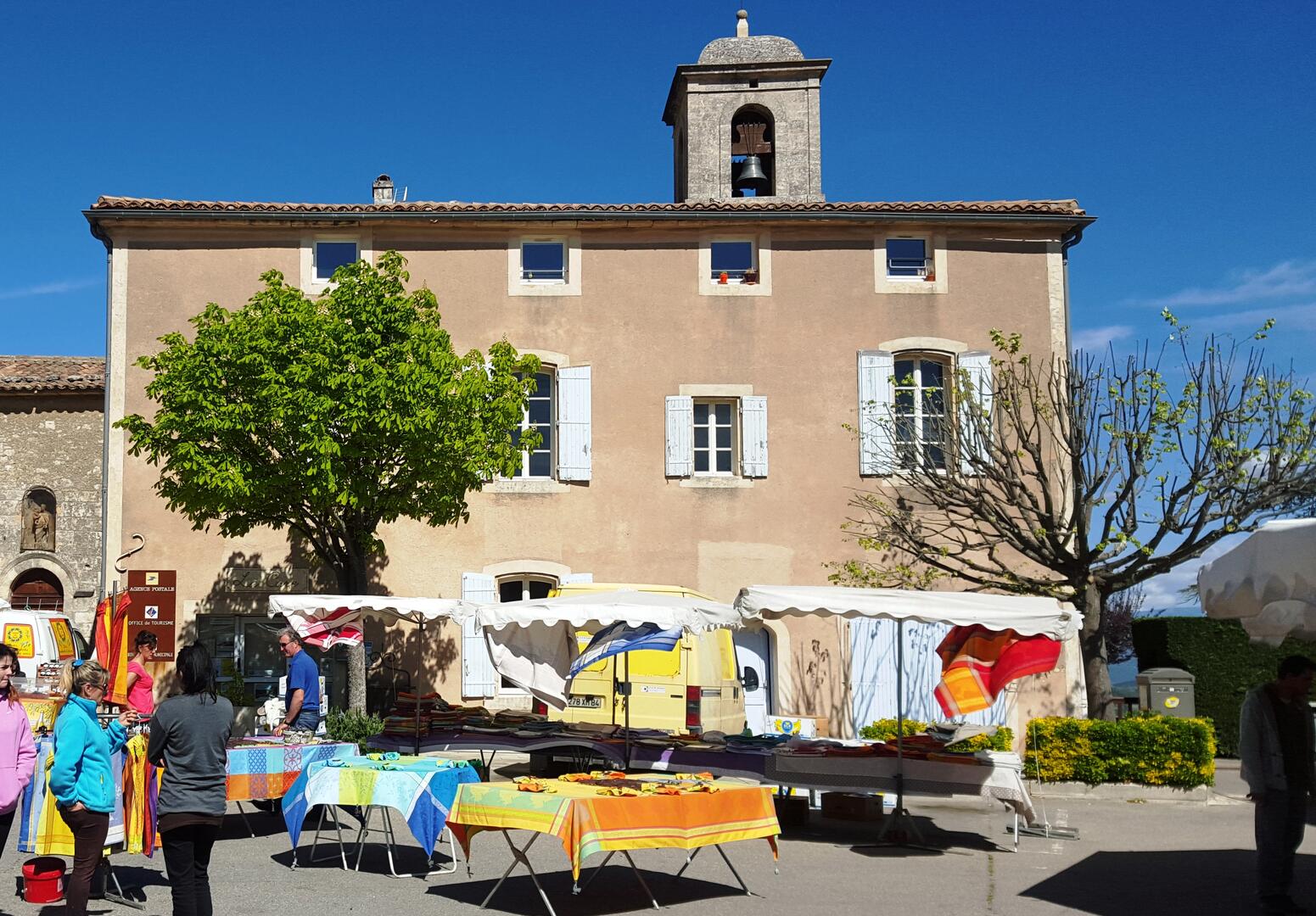 Marché de Lacoste