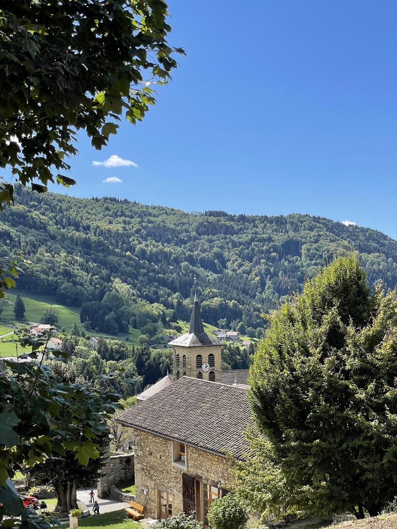 vue_batiment_paysage_vie_locale_-2.jpg