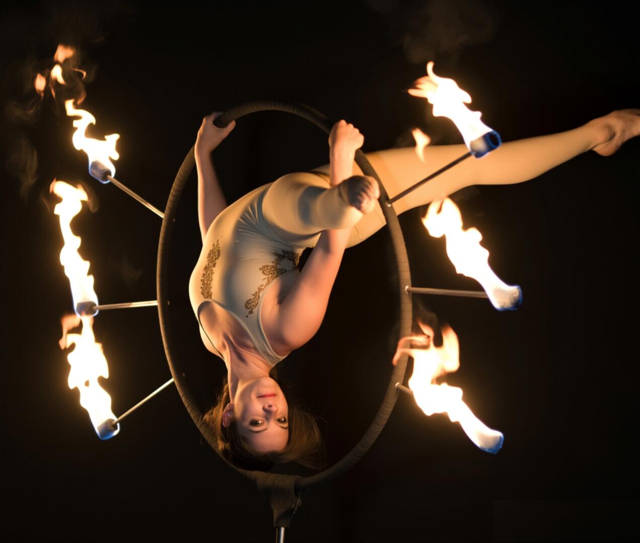 Scènes féériques | Flammes Célestes_Champéry