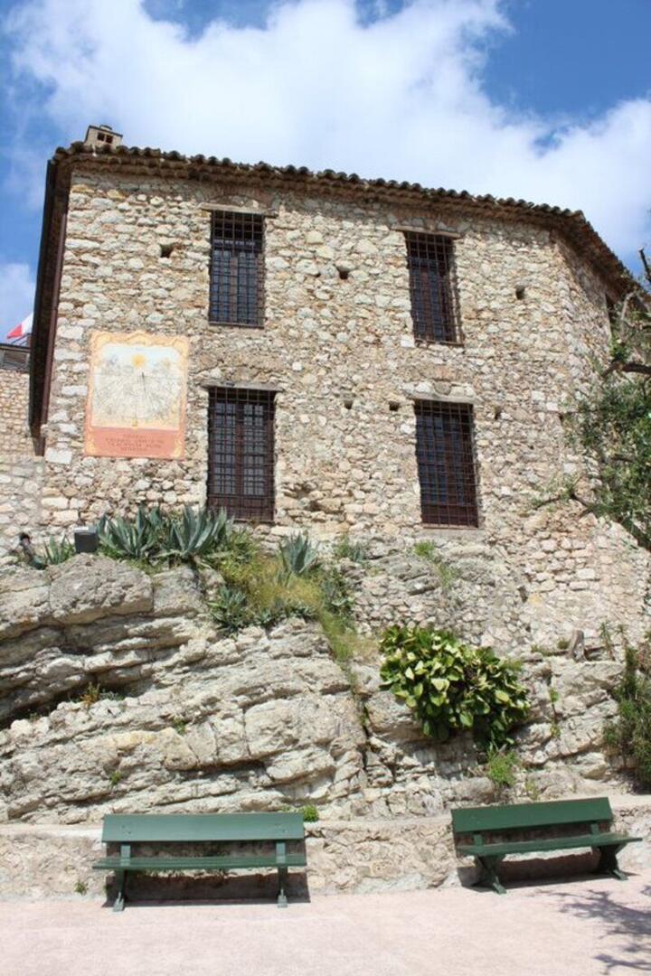 Château Lascaris