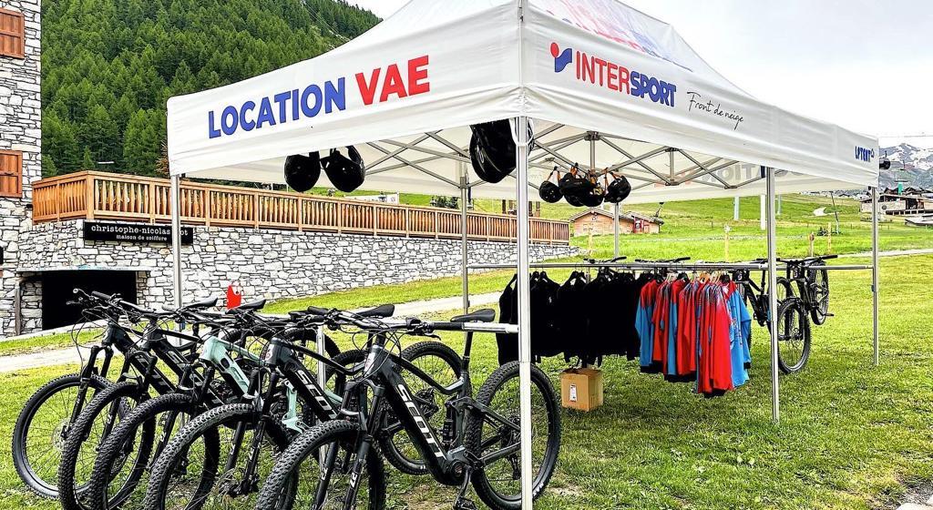 geraldine MATTIS SPORT SHOP