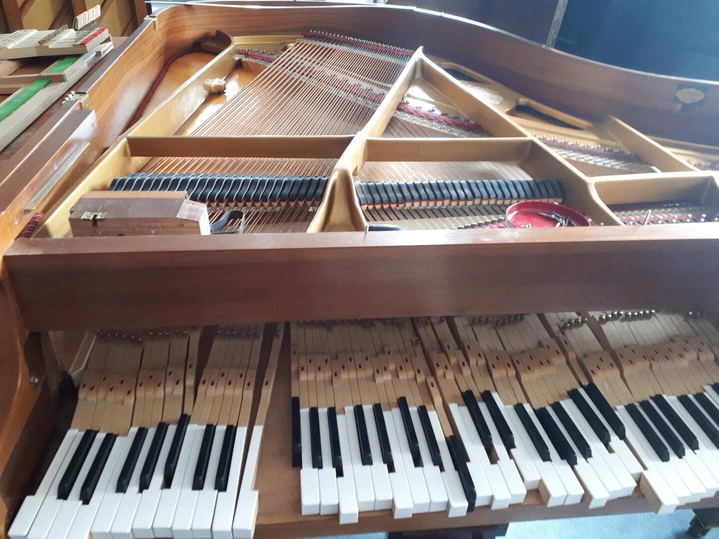 Piano démonté