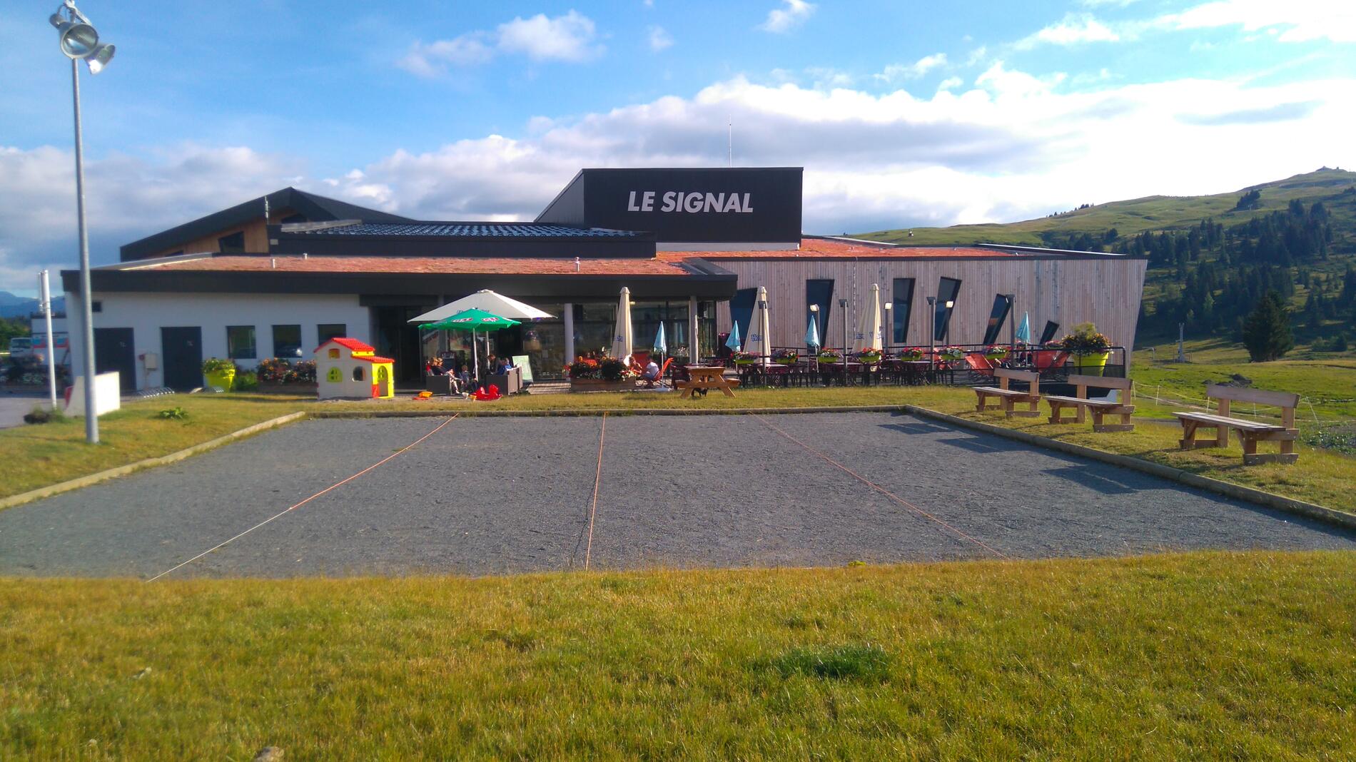 terrain-petanque-les-saisies