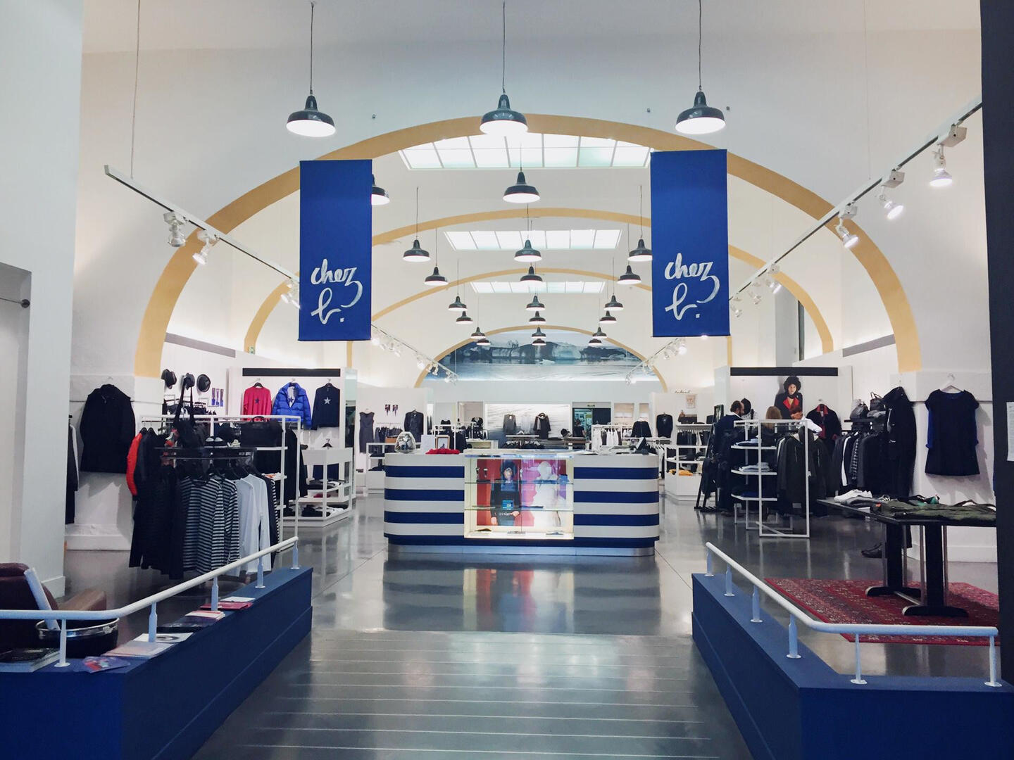 Boutique Agnes B Marseille.jpg