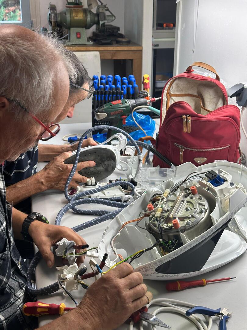 SERD - réparation de vos appareils électriques dans les Repair Cafés éphémères_Le Champ-près-Froges