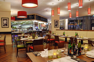 Oleo Pazzo Bistro