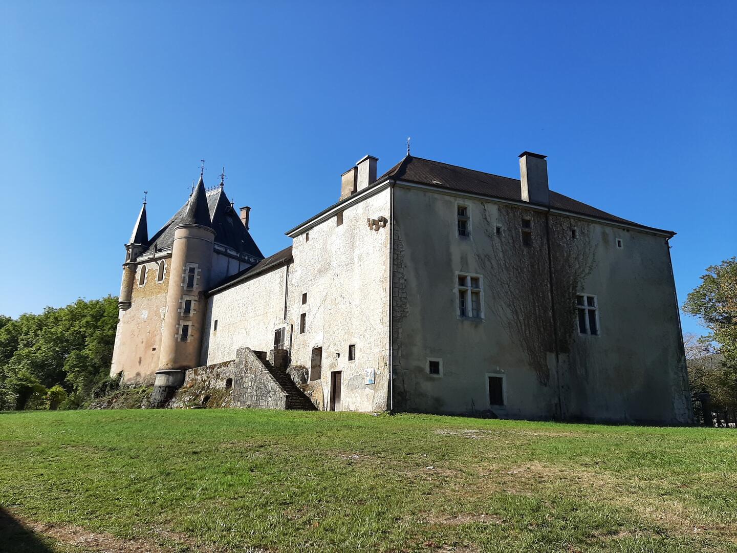 Instants terroir et artisanat - le marché au château_Dortan