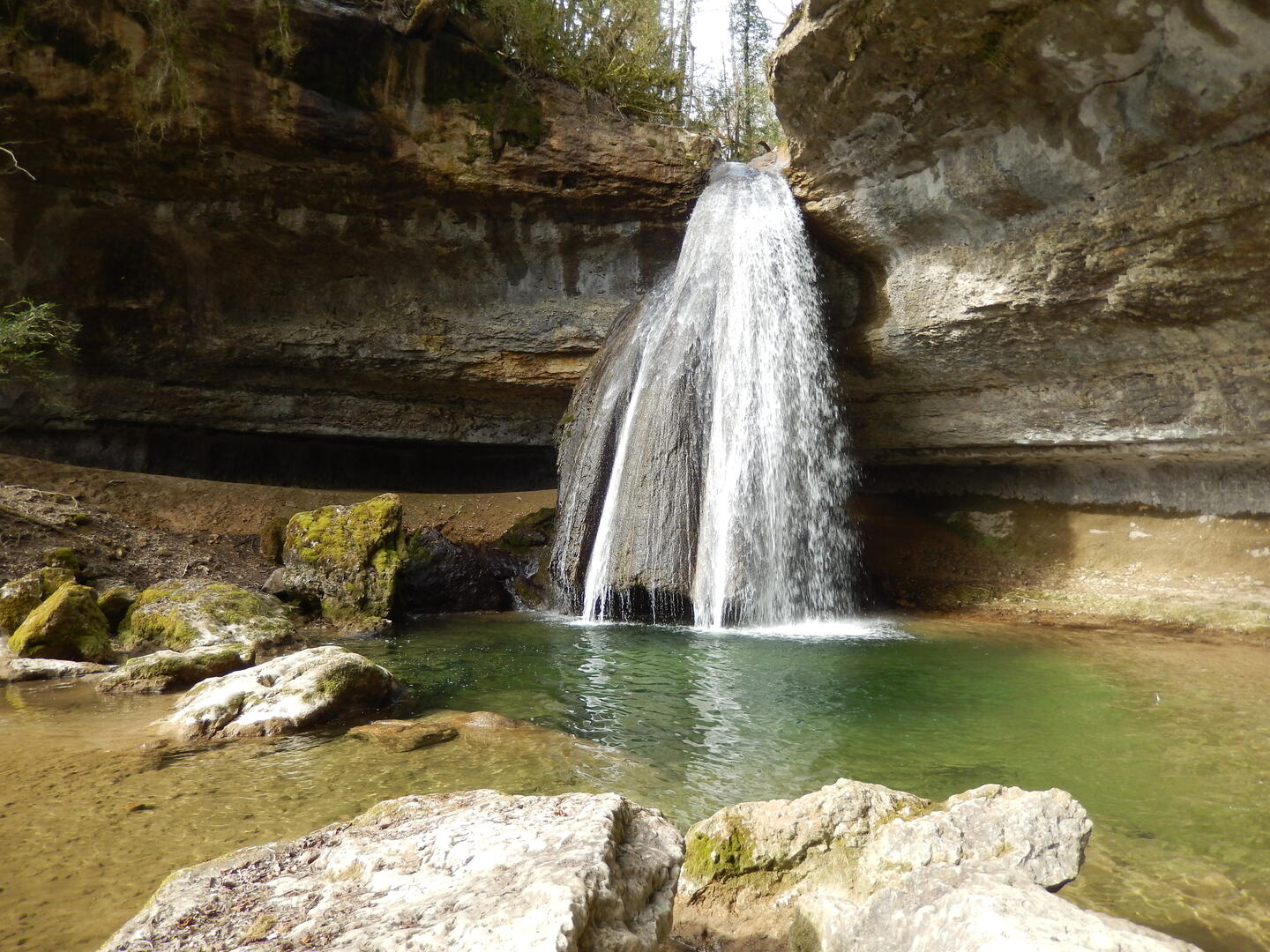 Balade guidée jusqu'à la cascade du Pain de Sucre_Arvière-en-Valromey