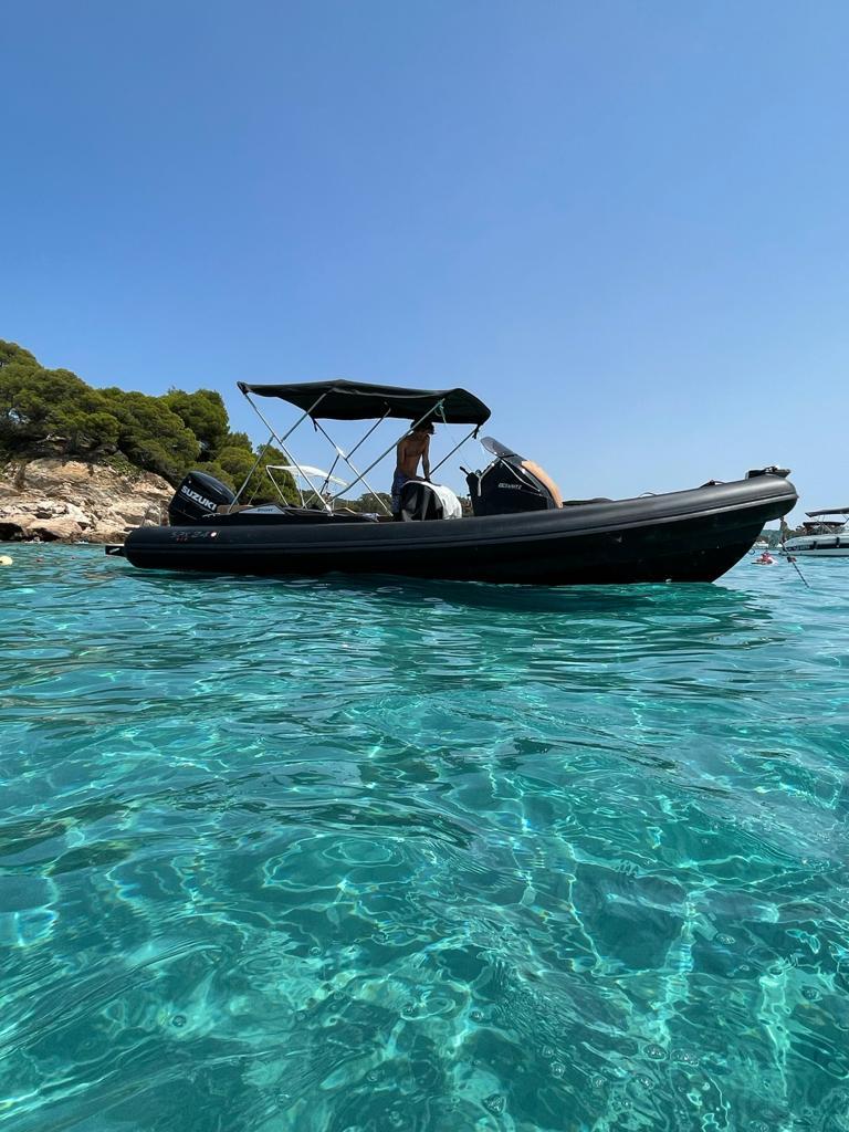 Excursion à la journée avec skipper à La Londe les Maures