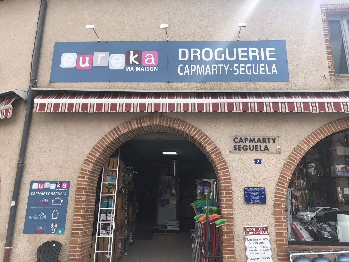 Quincaillerie CapmartySeguela (Lafrançaise) Tourism