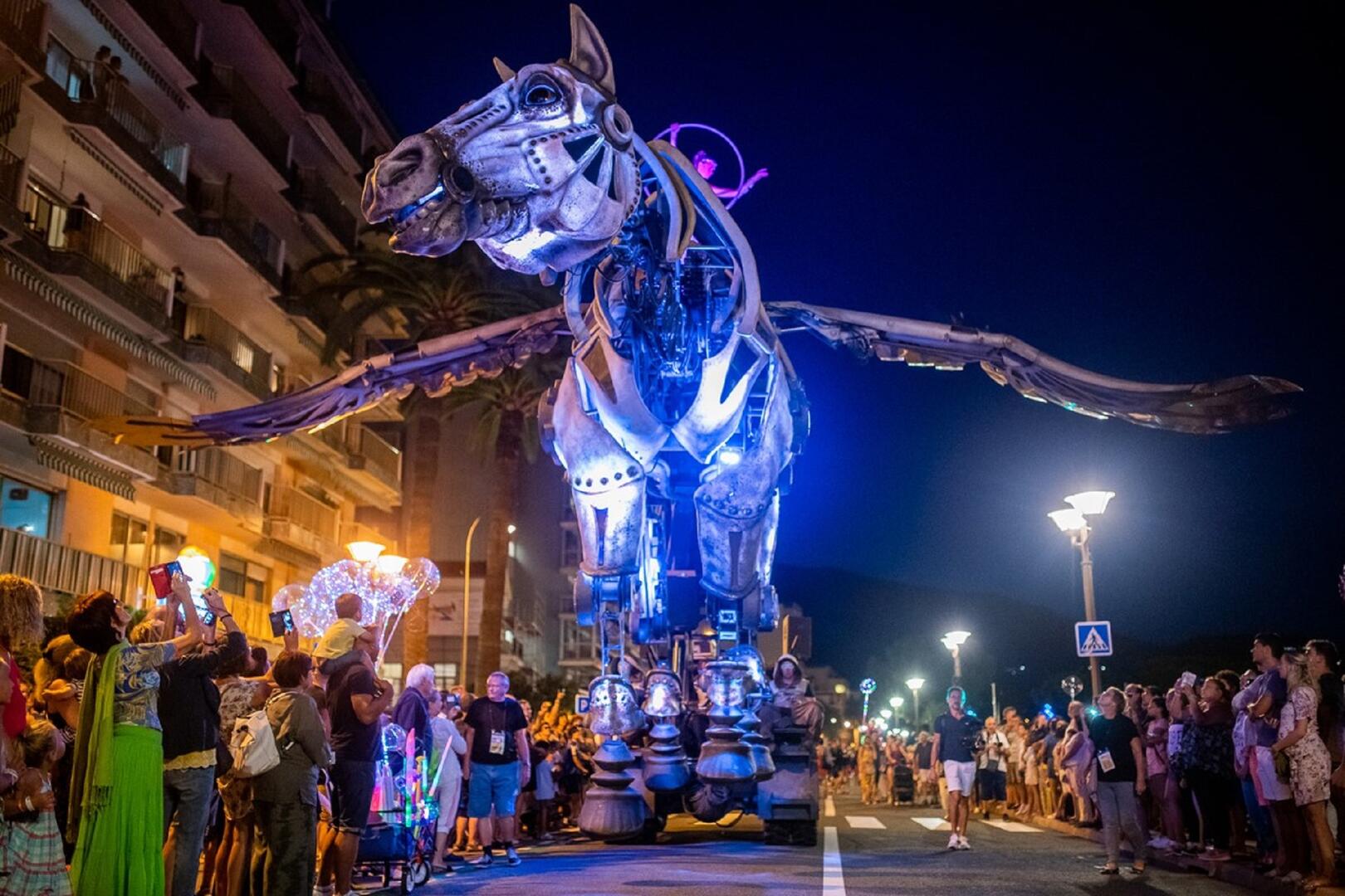 Parade en fête du 13 juillet