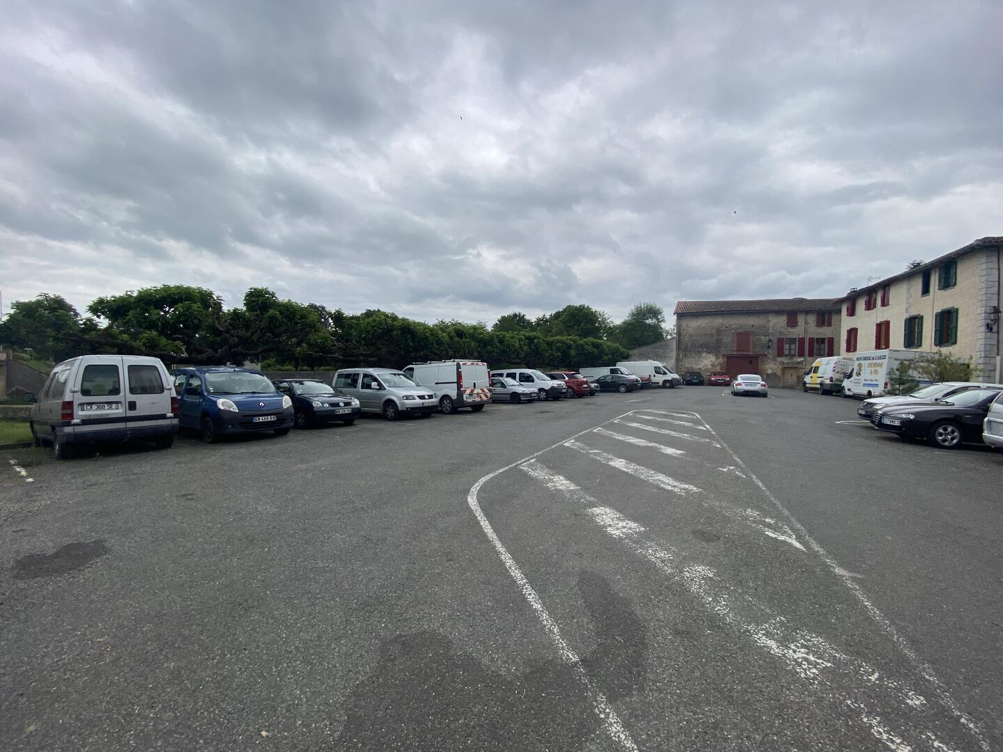 Parking (Rue du Vieux Pont)_Daumazan-sur-Arize