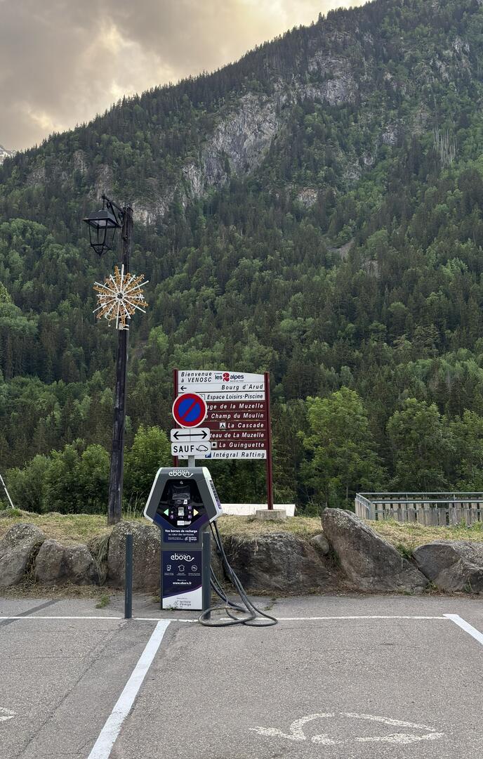 Borne de recharge pour véhicule électrique - Venosc Télécabine_Venosc