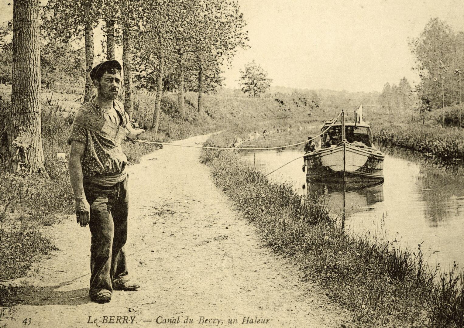 Haleur sur le canal de Berry