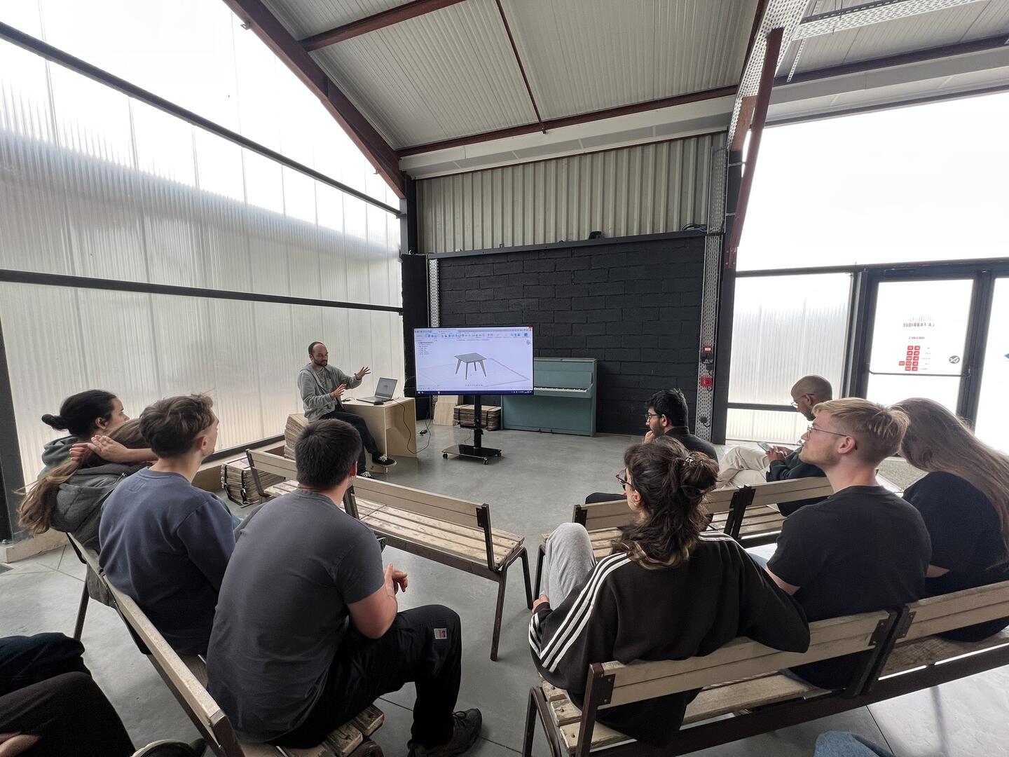 Conférence inaugurale : Comment faire coexister la mémoire du geste et la puissance de la machine ? par Etienne Pavan designer produit