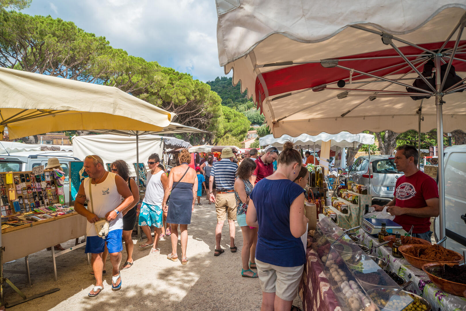Marché Place St François