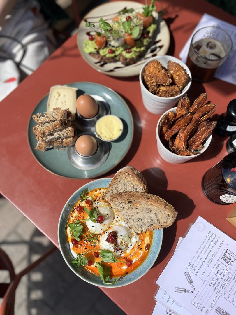 Claudie coffee shop Brunch