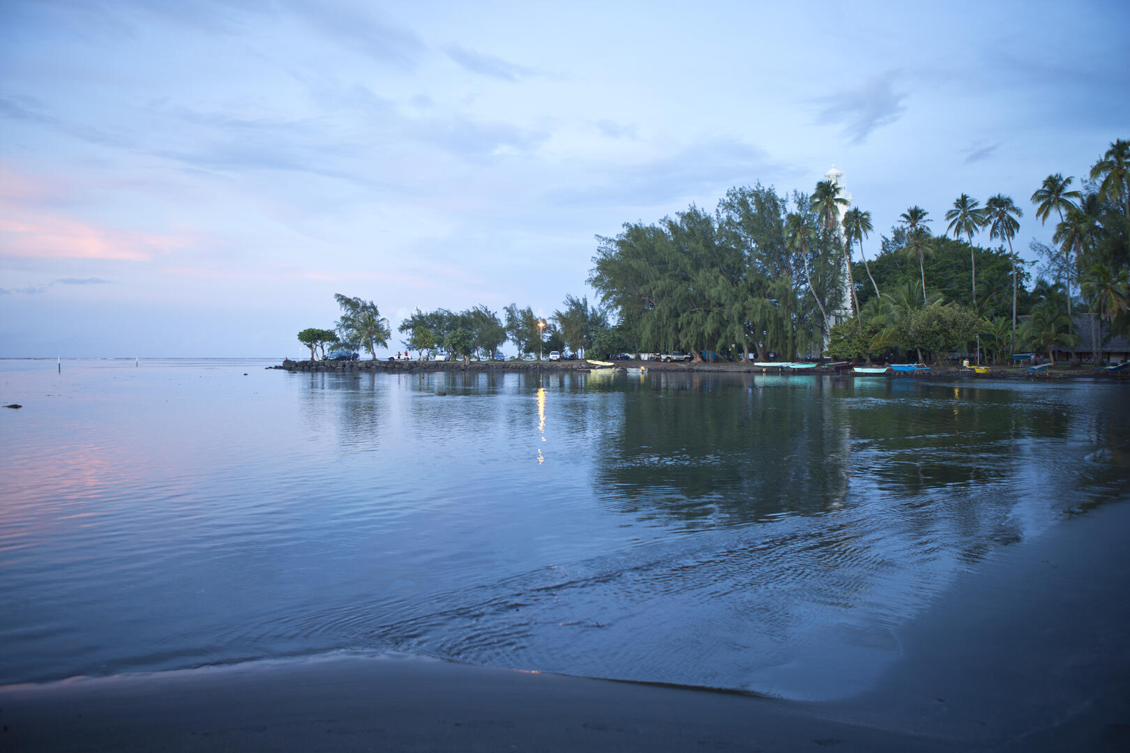 Plage De La Pointe Vénus - Tahiti Tourisme