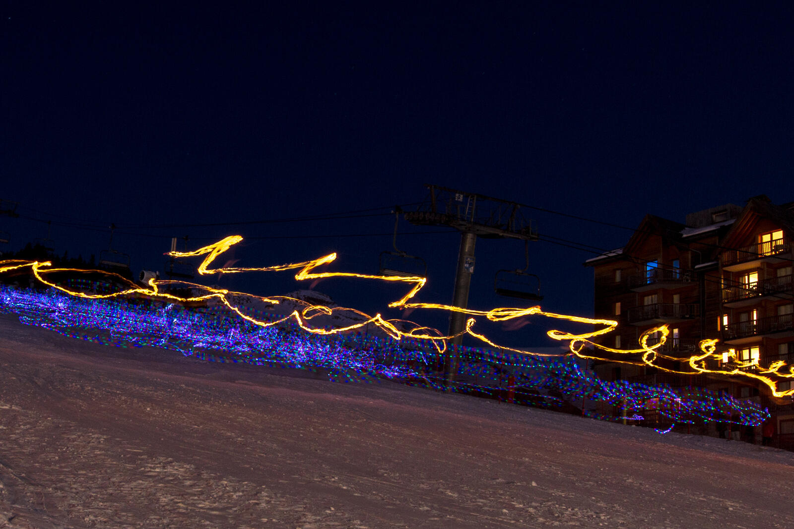 Descente aux flambeaux et aux lampions place des Queyrelets