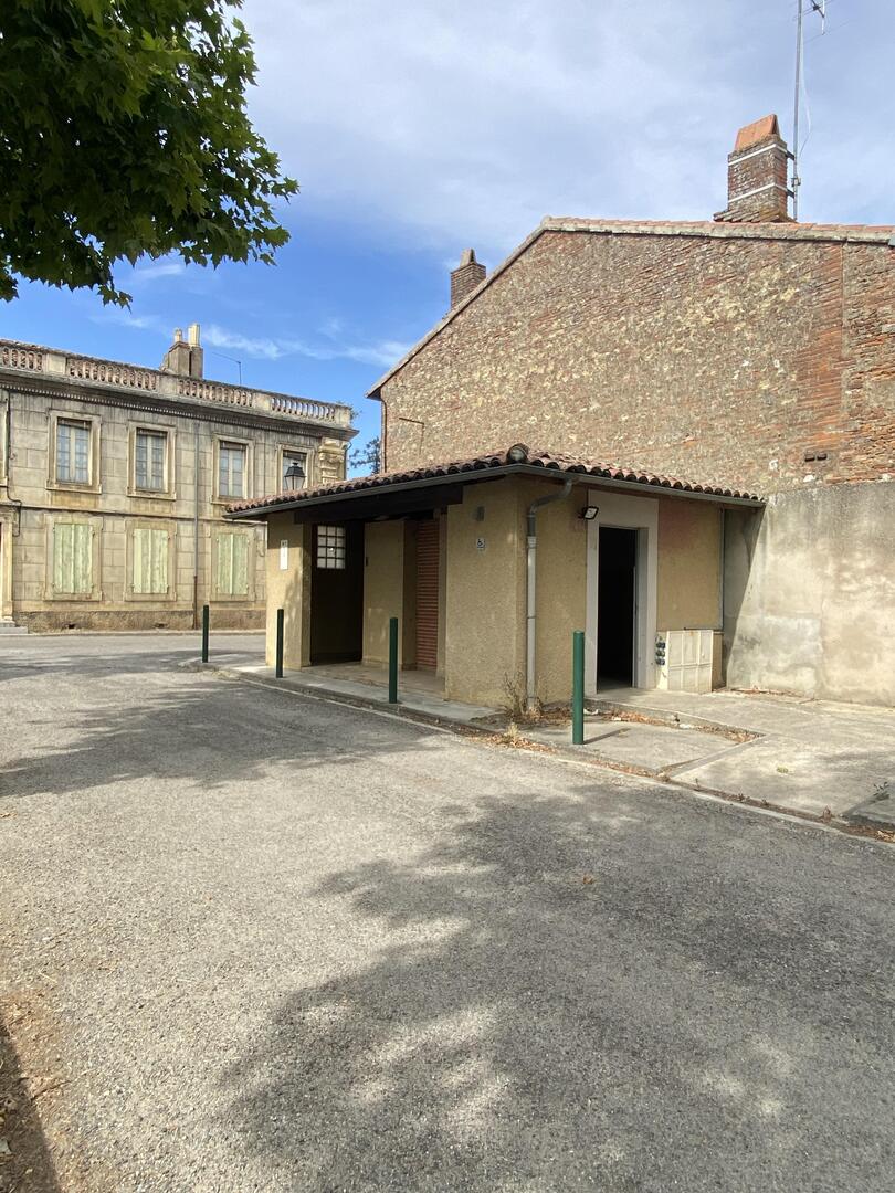 WC/robinet (Place de la Marne)_Lézat-sur-Lèze