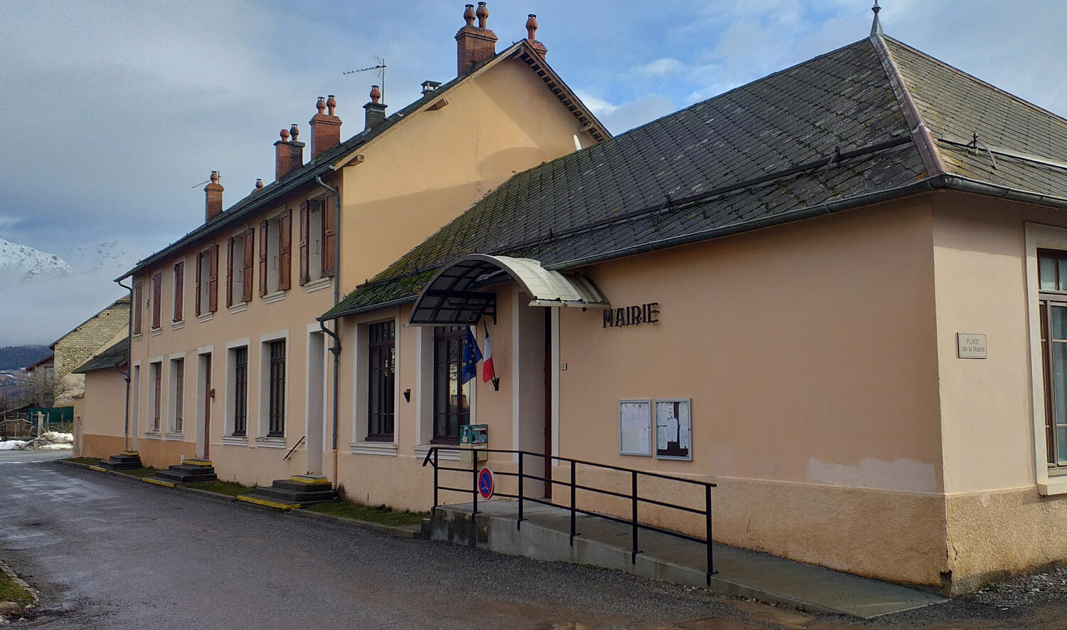 Mairie de Poligny