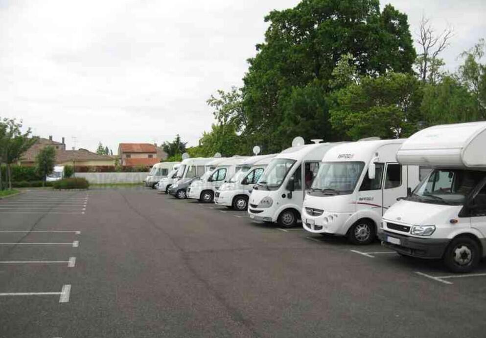 Aire de camping-car de Grisolles