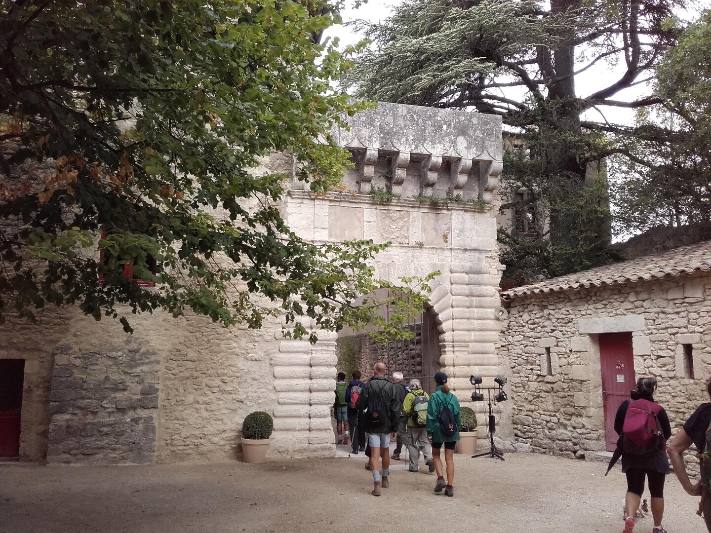 Sortie buissonnière "De la demeure Renaissance au Château de l'environnement"_Buoux