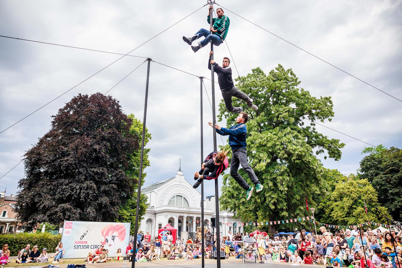 Cirque - Entre Nous_Les Deux Alpes