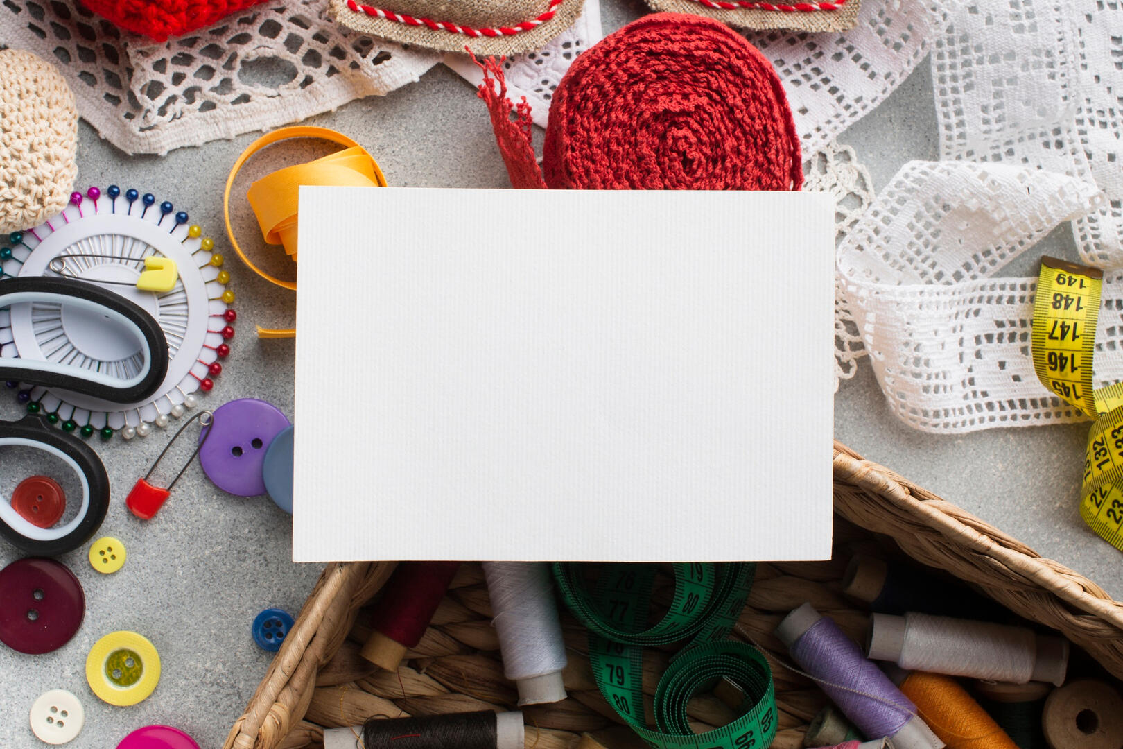 Atelier carte à broder_Labastide-Saint-Pierre